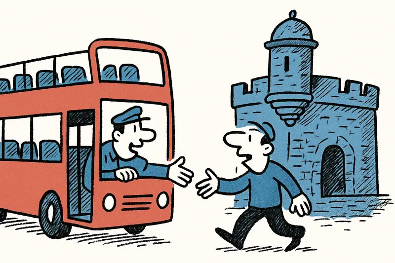 Autobuses rojos llegan al baluarte: el Castillo de San Carlos se suma a la ruta turística